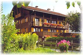 Unser Haus mit zwei Ferienwohnungen in Hinang bei Sonthofen